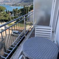 One Bedroom Apartment with Balcony and Sea View