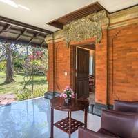 One-Bedroom Bungalow