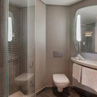 Superior Triple Room with City View