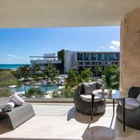 Junior Suite Beachside