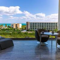 Junior Suite Poolside Ocean View