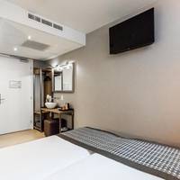 Semi Souterrain Twin Room