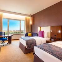 Twin Room with Wadi View - Non-Smoking