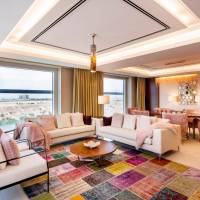Diplomatic Suite