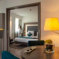 King Suite with Sofa