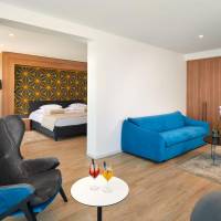Suite with Hot Tub