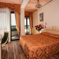 Double or Twin Room with Sea View