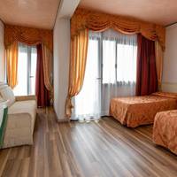 Suite with Garden View