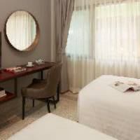 Room #372655754