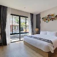 Room #447401809