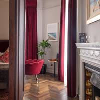 Deluxe King Suite