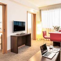 Queen Suite with Sofa