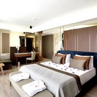 Deluxe Suite with Sea View