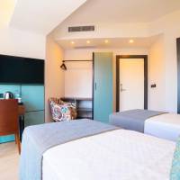 Twin Room with City View