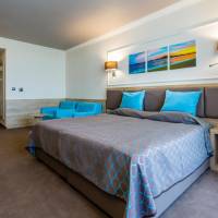 Superior Twin Room with Balcony and Sea View (2 Adults + 2 Children)