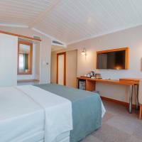 Superior Suite- 2 Bathrooms