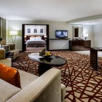 Executive Suite with Lounge Access