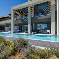 Grand Superior Double Room with Sharing Pool