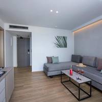 Suite with Private Pool and Mountain View
