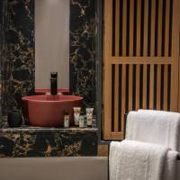 Deluxe Suite with Sea View