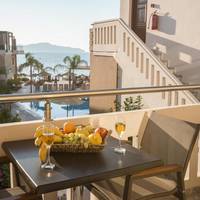One-Bedroom Apartment with Sea View