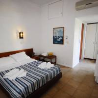 Economy Triple Room