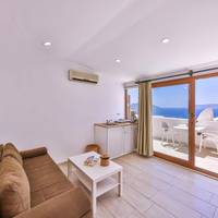 Studio Apartment with Sea View