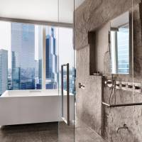 1 King Bed City View Deluxe