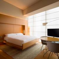 1 King Bed 