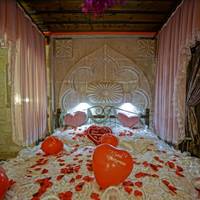 Honeymoon Room