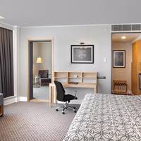 Corner King Suite City View Room