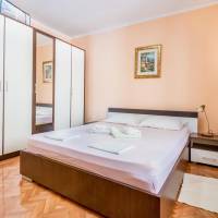 Three-Bedroom Apartment with Balcony and Sea View