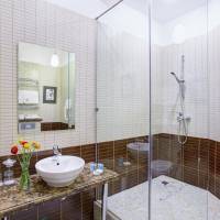 Superior King Room with River View
