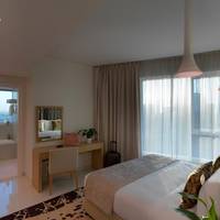 One Bedroom Suite Canal View