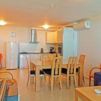Room #39852406