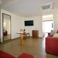 Room #1704869