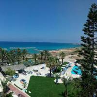 Room #1720518