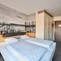 Room #2213426