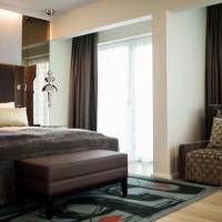 Room #17489123