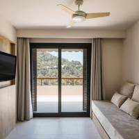 Two-Bedroom Apartment (4 Adults + 2 Children)
