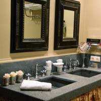 Luxury Suite with Canal View