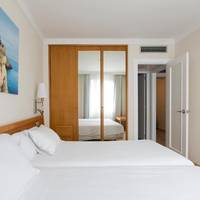Room #1255147