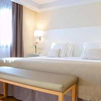 Junior Suite with Pool View