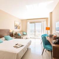 Room #1300745