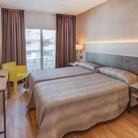 Double Room (2)