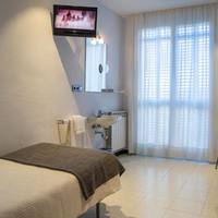 Single Room with Shared Bathroom