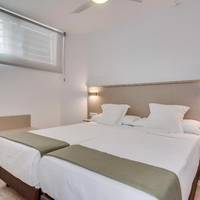 Room #1429623