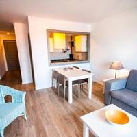 Room #1429624
