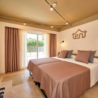 Double (2 Adults + 1 Child) - Bed & Brunch