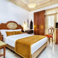 Standard (King Bed) City View